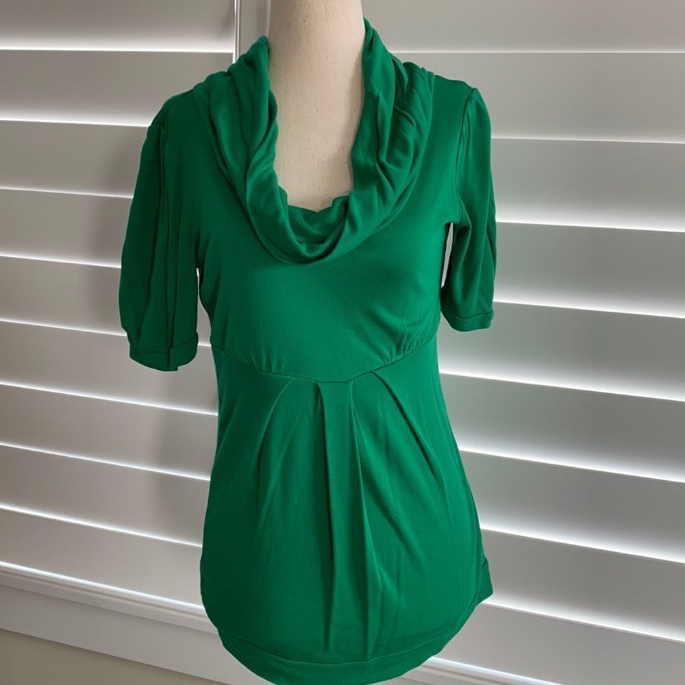 Green cowl neck top blouse size XS, New York & Co
